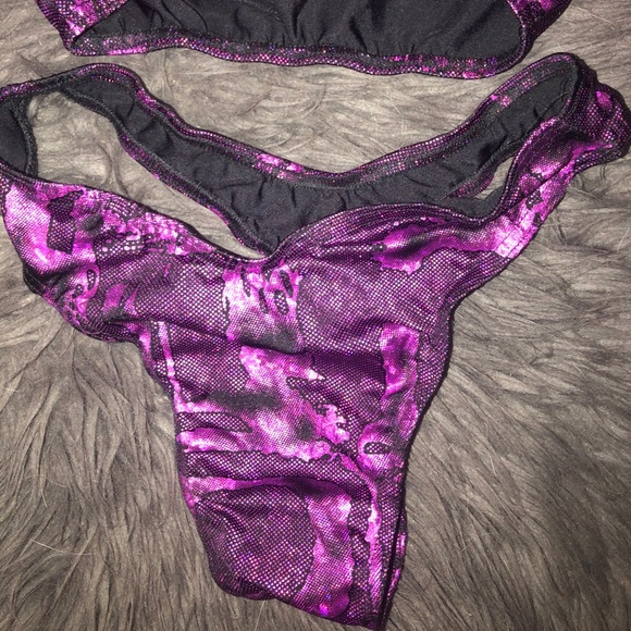 Two piece purple and black bikini - Picture 2 of 5